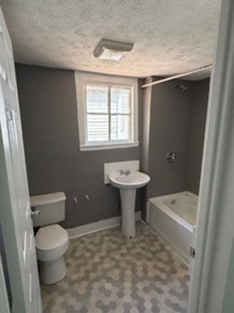 COLUMBUS House: 337 28TH STREET