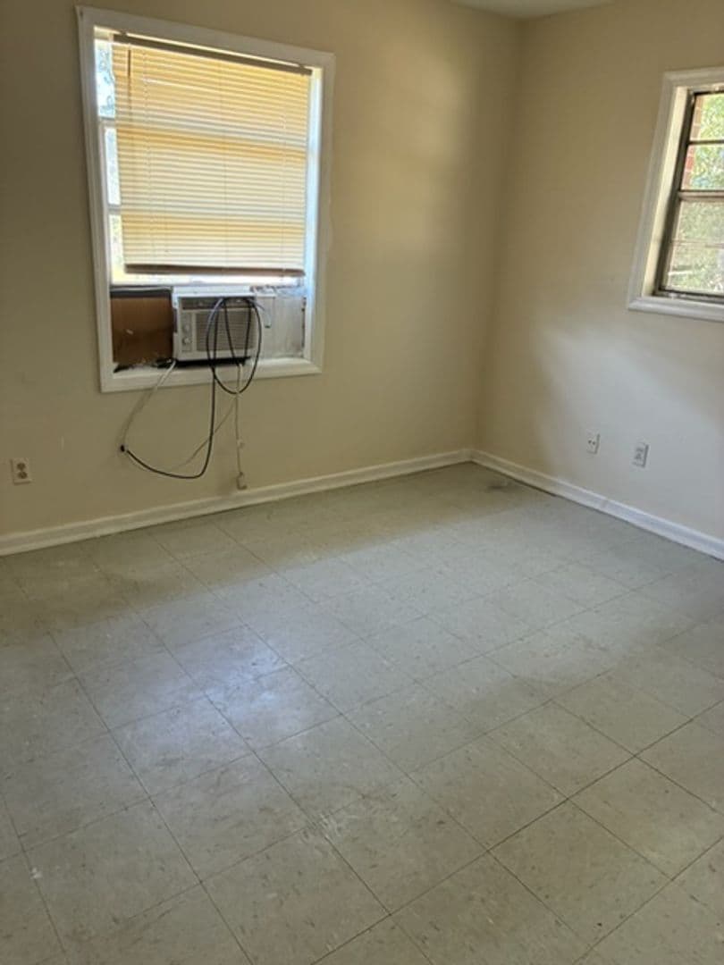 COLUMBUS Apartment: 1220 MARTIN LUTHER KING BLVD 5-14 - 5 *