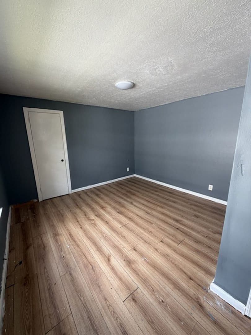 COLUMBUS Apartment: 2809 JONES AVE A & B