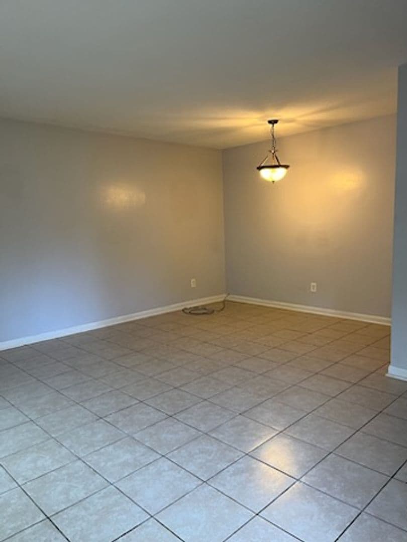 COLUMBUS Apartment: 6015 WARM SPRINGS CT - A *