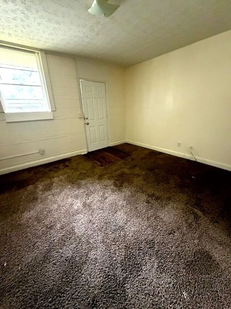 COLUMBUS Apartment: 838 32ND AVE A & B