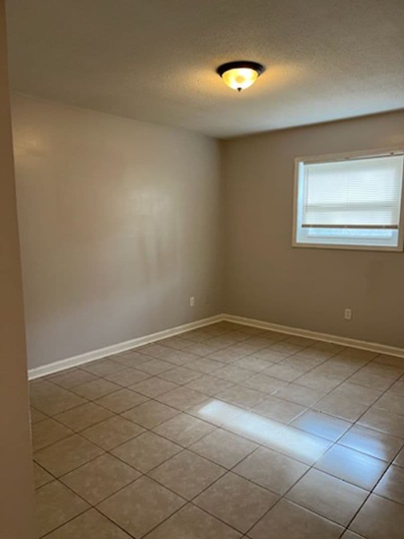 COLUMBUS Apartment: 6015 WARM SPRINGS CT - A *