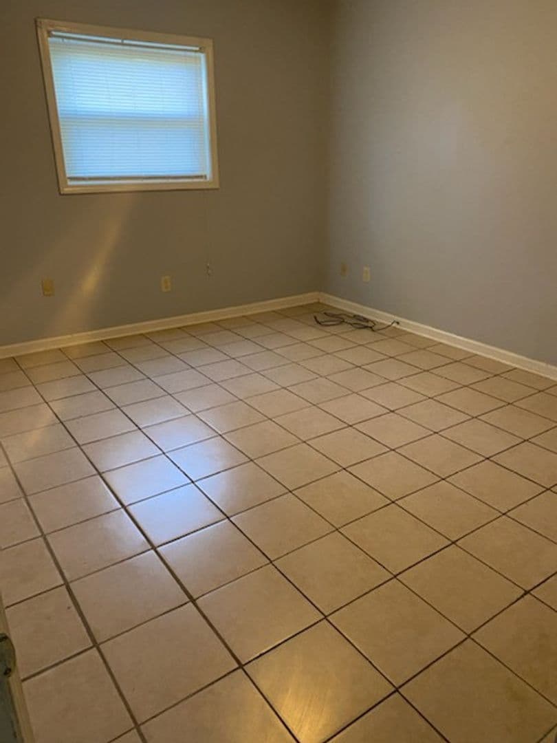 COLUMBUS Apartment: 6015 WARM SPRINGS COURT #B *
