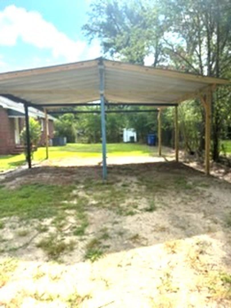COLUMBUS House: 3802 WOODLAND DRIVE