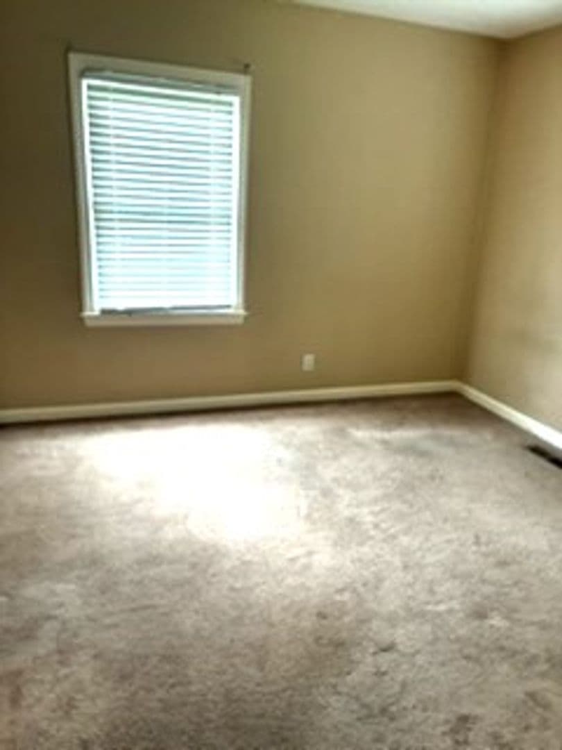 COLUMBUS House: 3802 WOODLAND DRIVE