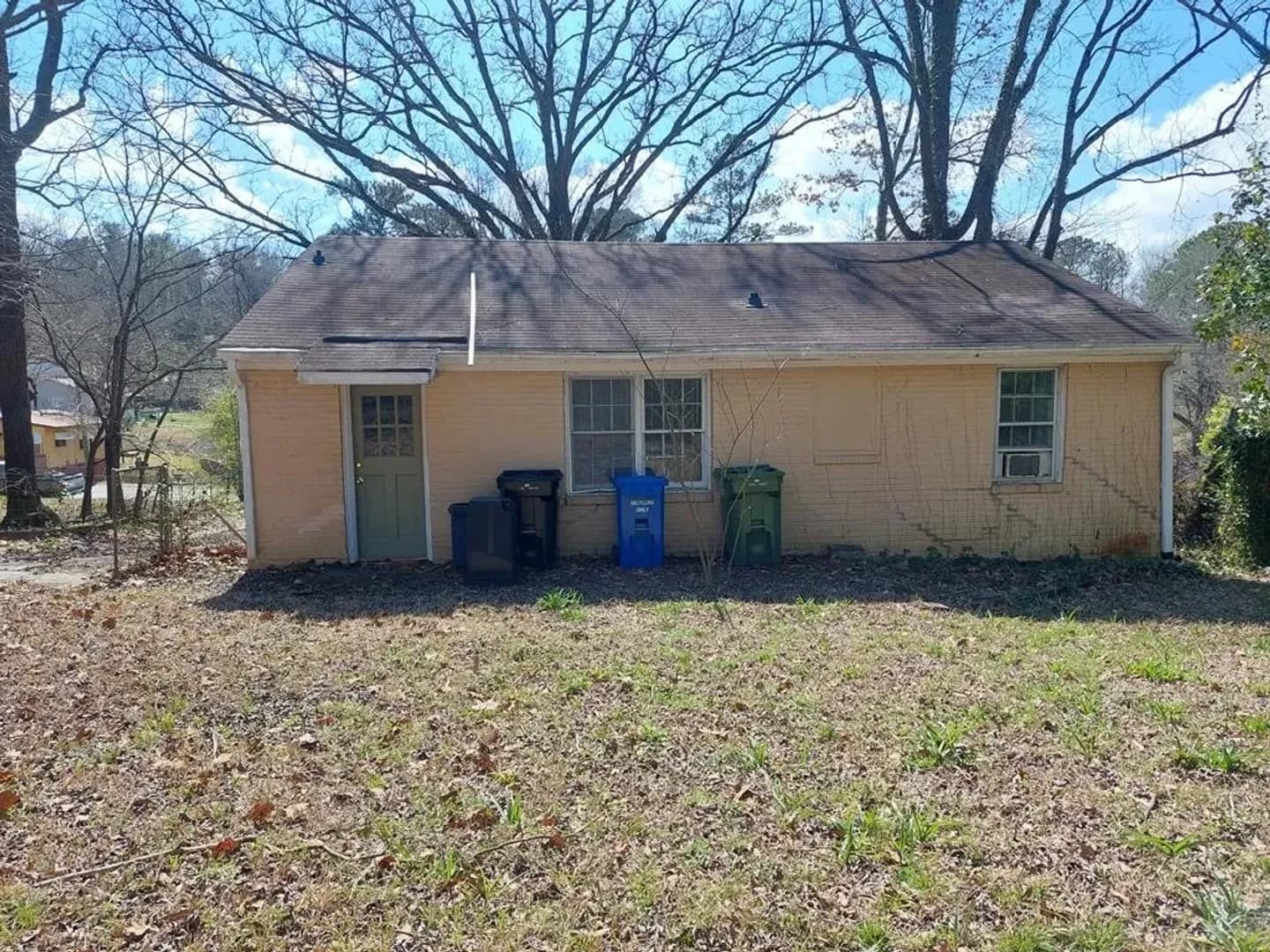 COLUMBUS House: 37 EDDY DRIVE *