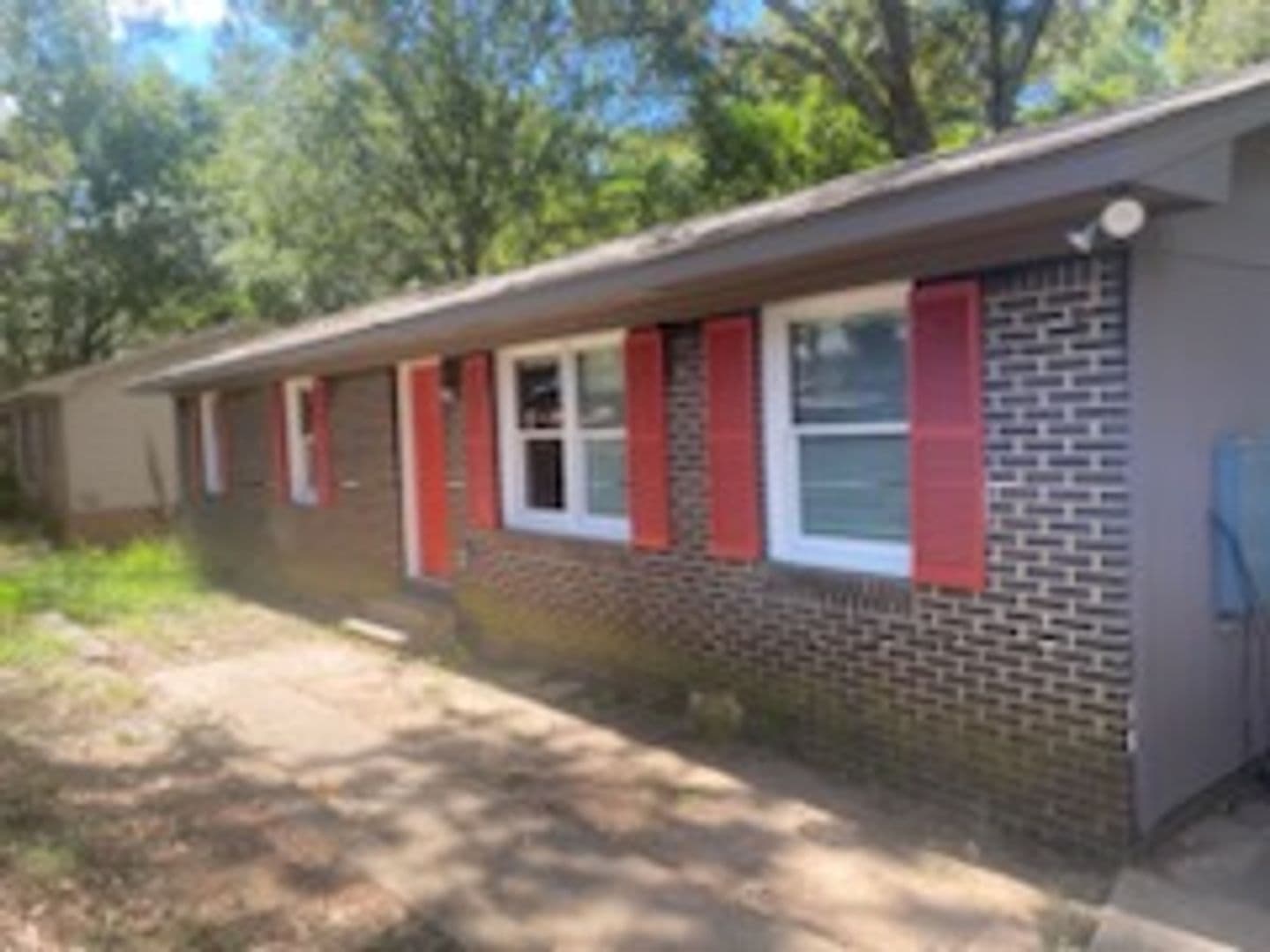 COLUMBUS House: 5075 3RD AVENUE
