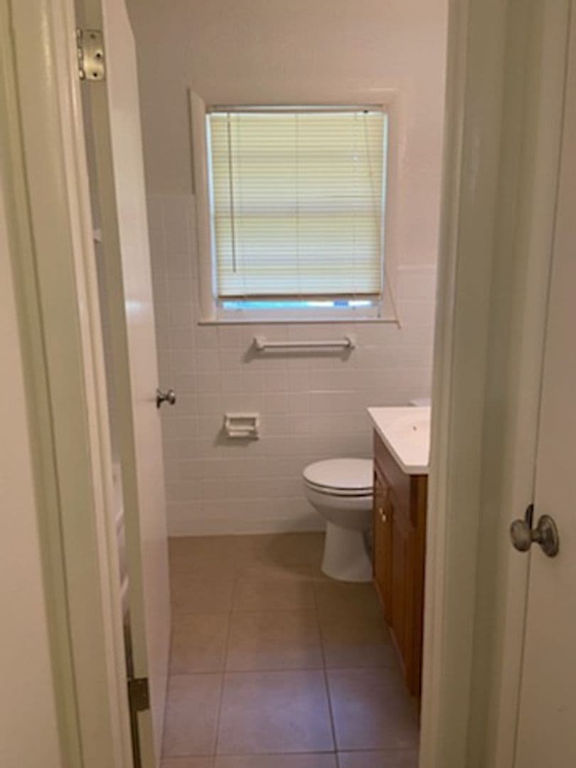 COLUMBUS House: 710 49TH STREET