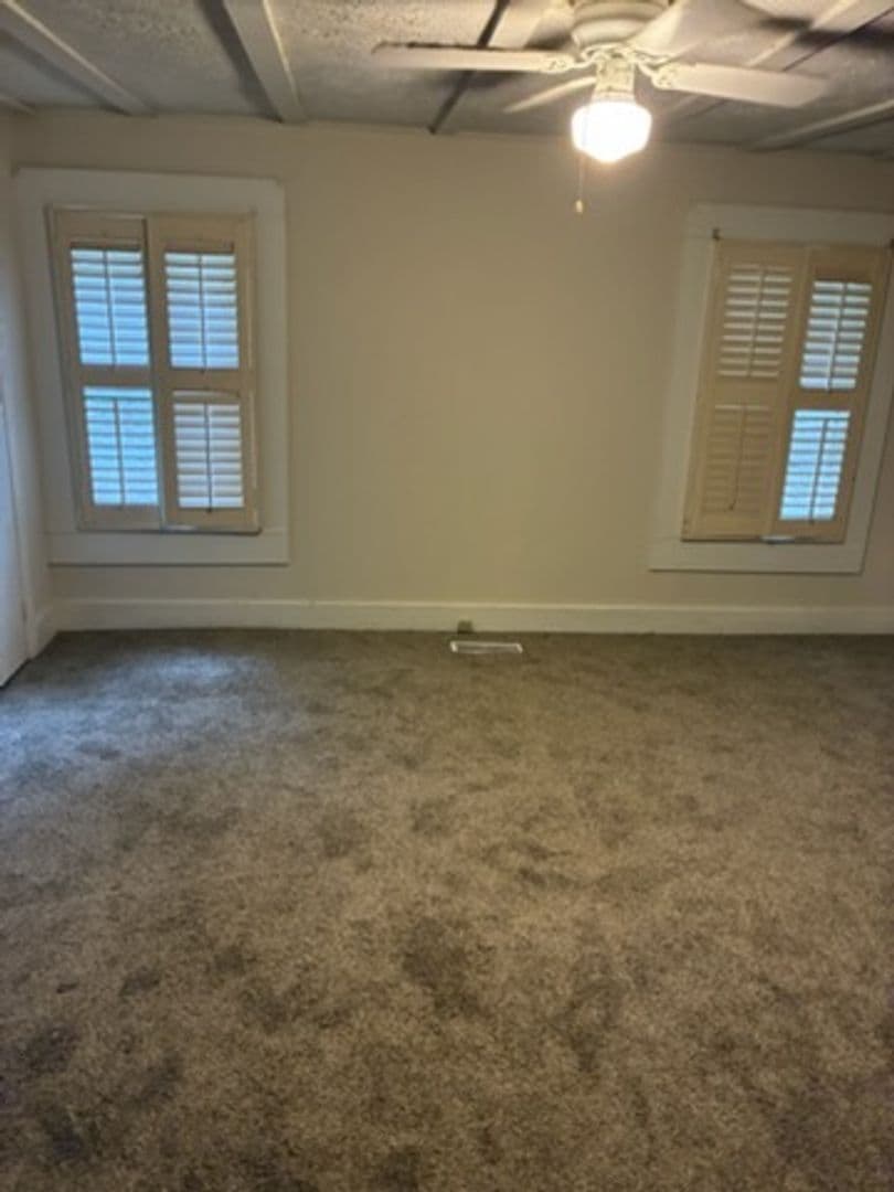 COLUMBUS Apartment: 4334-4404 FAIRVIEW DRIVE