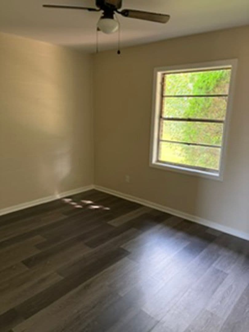 COLUMBUS Apartment: 1400 SHEPHERD DR 15-24