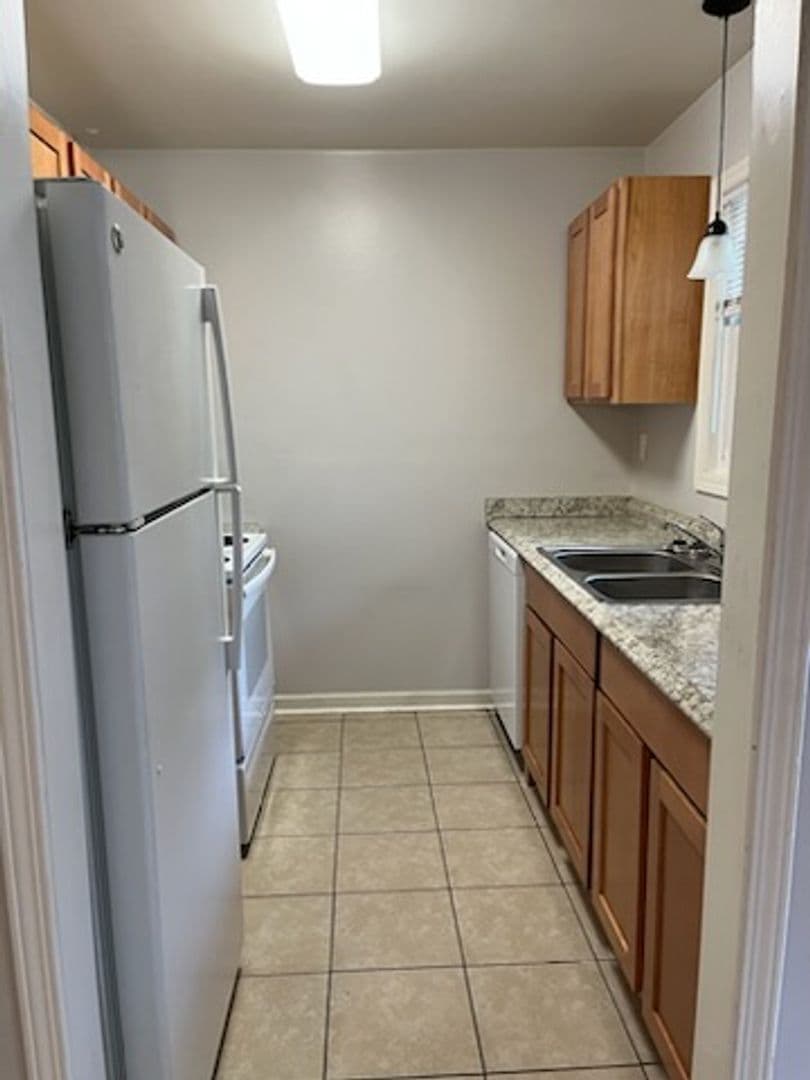 COLUMBUS Apartment: 6015 WARM SPRINGS CT - A *