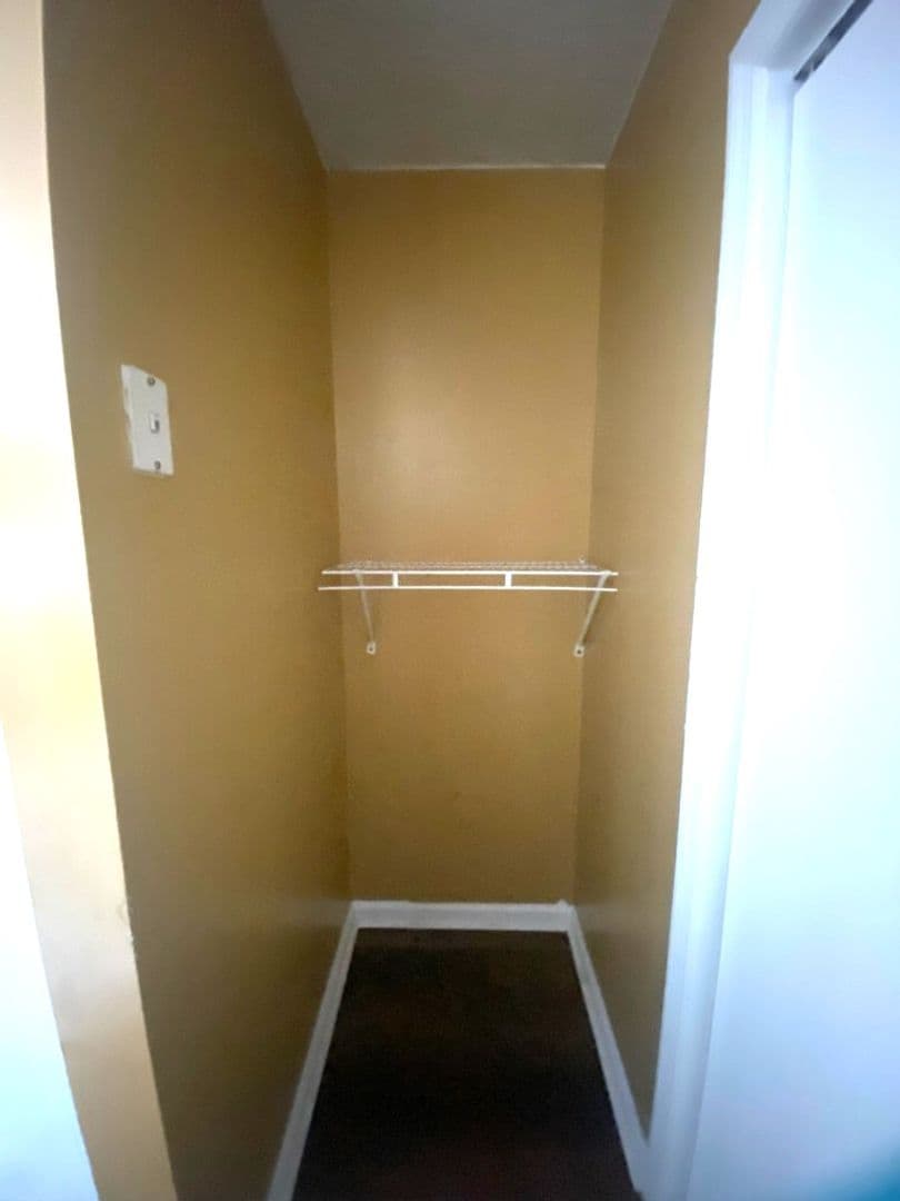 COLUMBUS Apartment: 2052 7TH ST