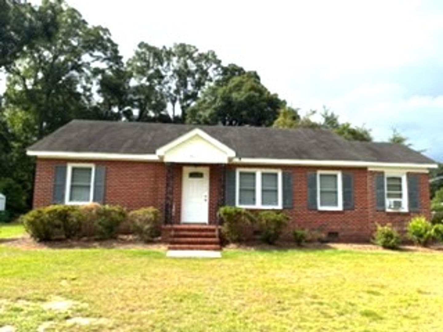 COLUMBUS House: 3802 WOODLAND DRIVE