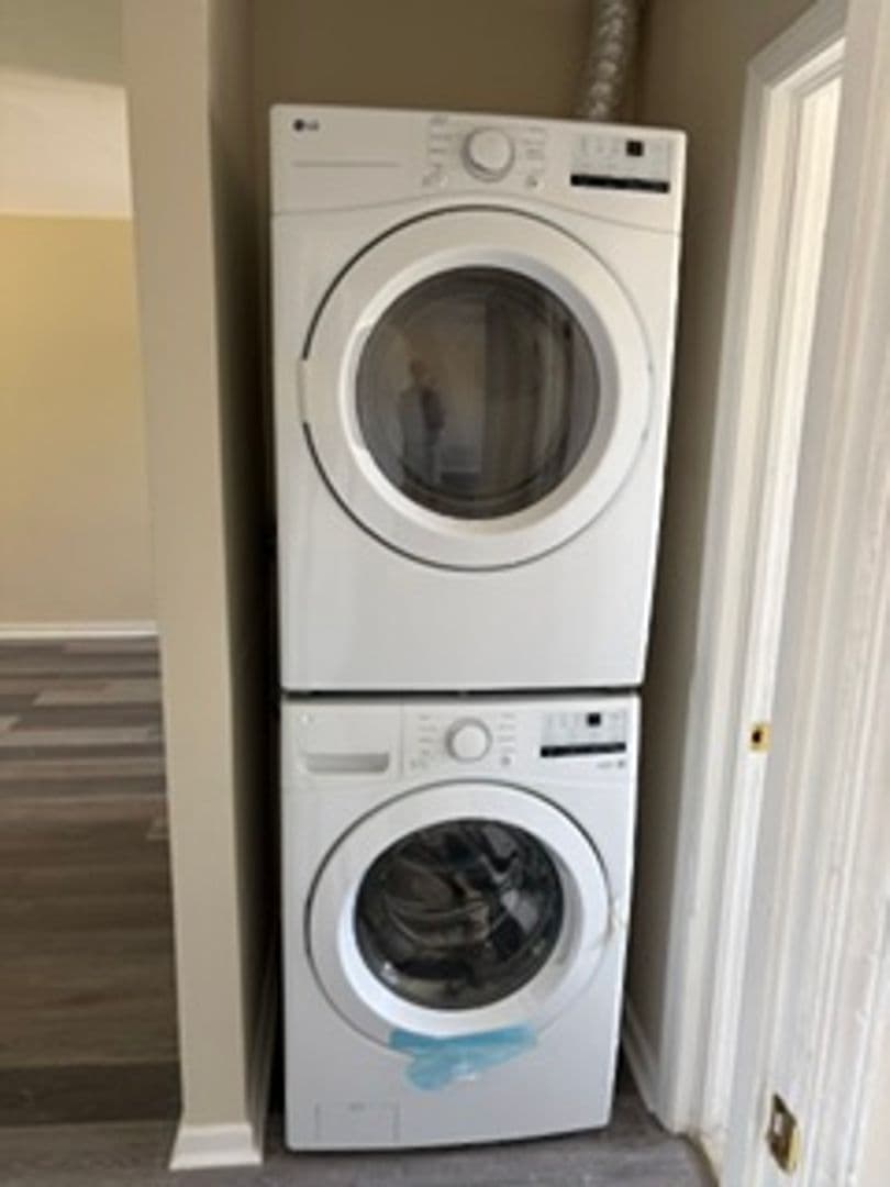 COLUMBUS Apartment: 1400 SHEPHERD DR 15-24