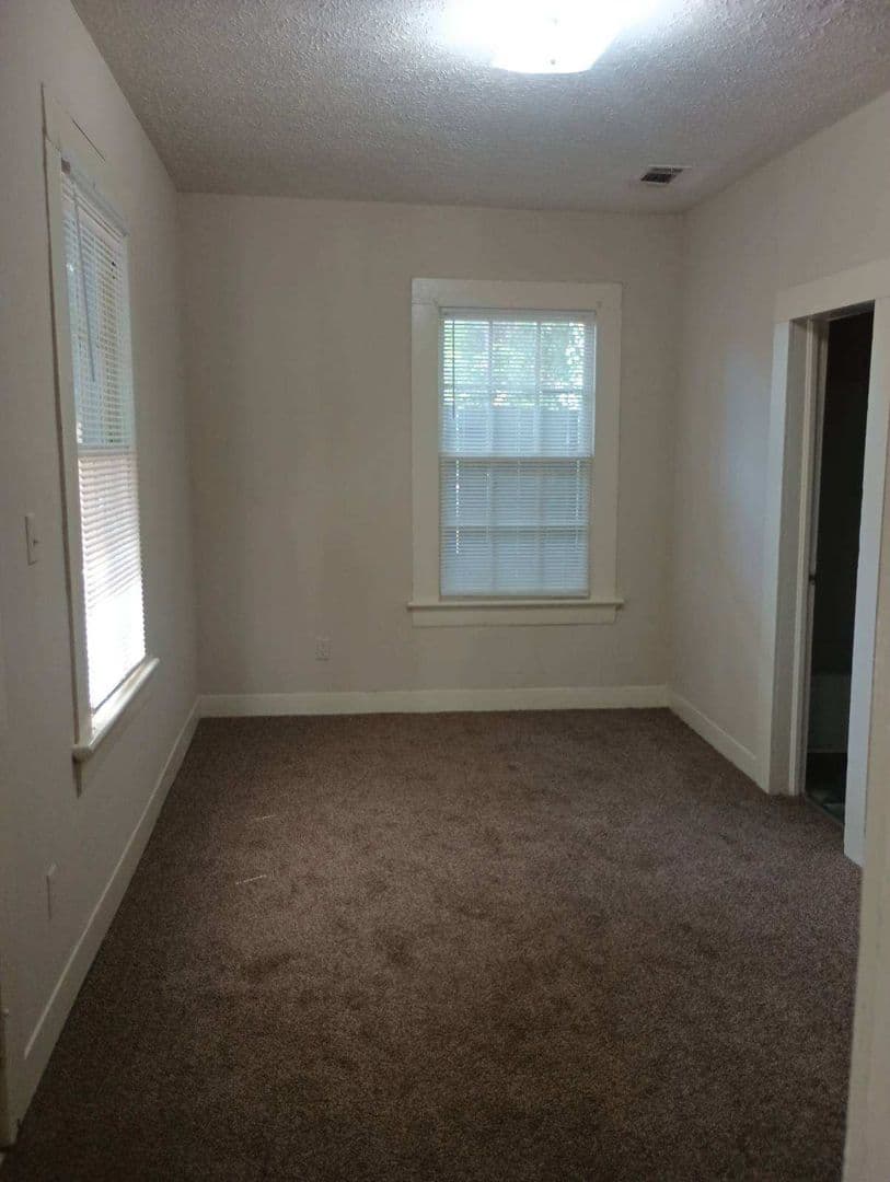 COLUMBUS Apartment: 2703 17TH AVE A & B