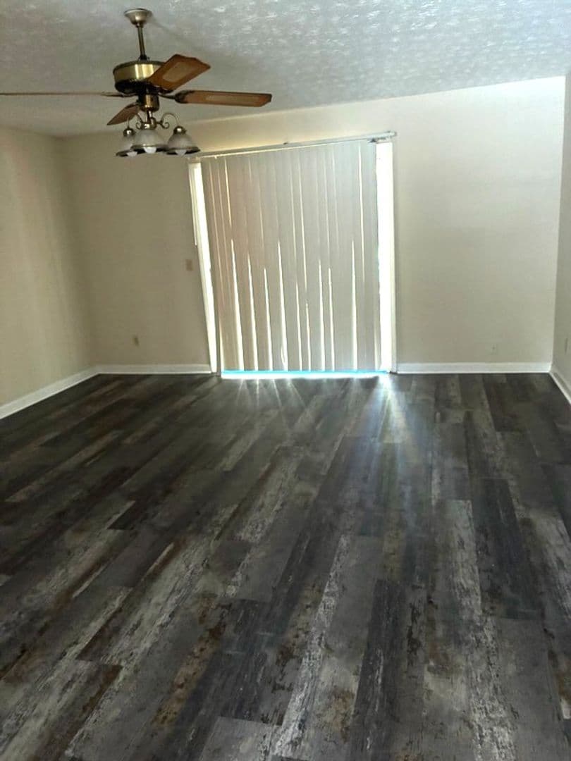COLUMBUS Apartment: 6924 BULLET BLVD. APT 1-9