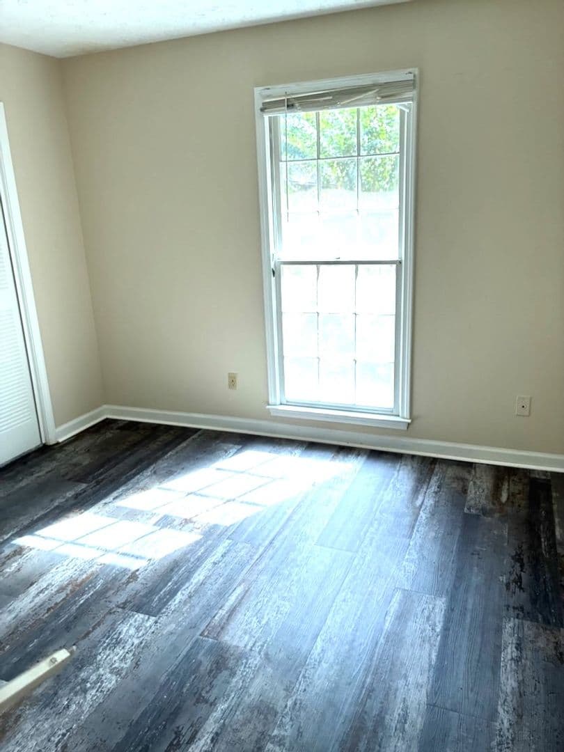 COLUMBUS Apartment: 6924 BULLET BLVD. APT 1-9