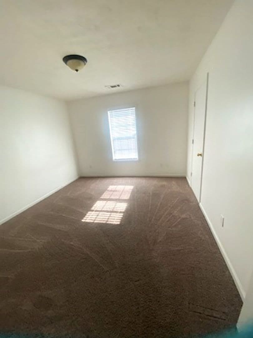 COLUMBUS Apartment: 2052 7TH ST