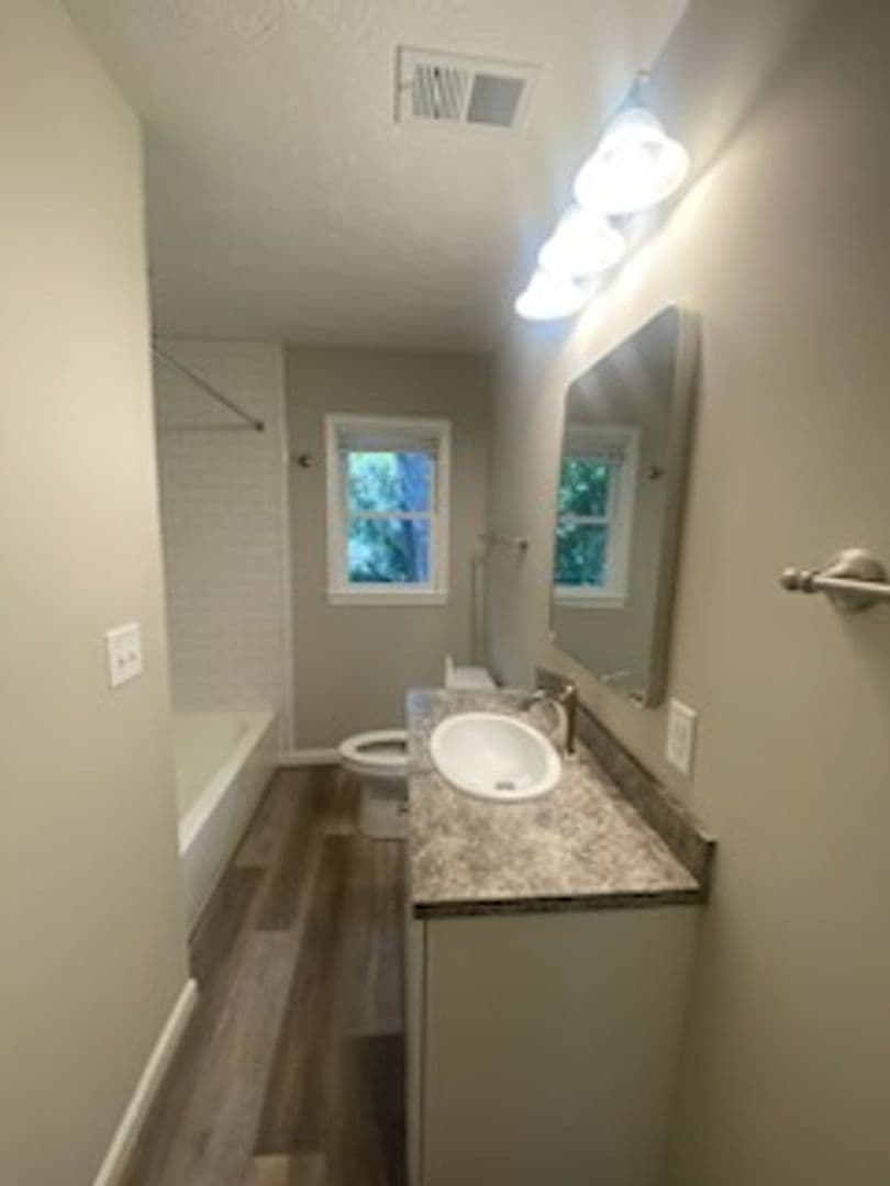 COLUMBUS House: 5075 3RD AVENUE