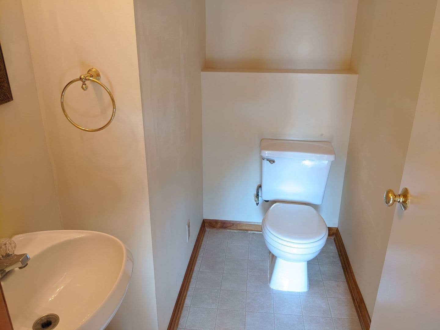 Overland Park House: 15641 Foster Street