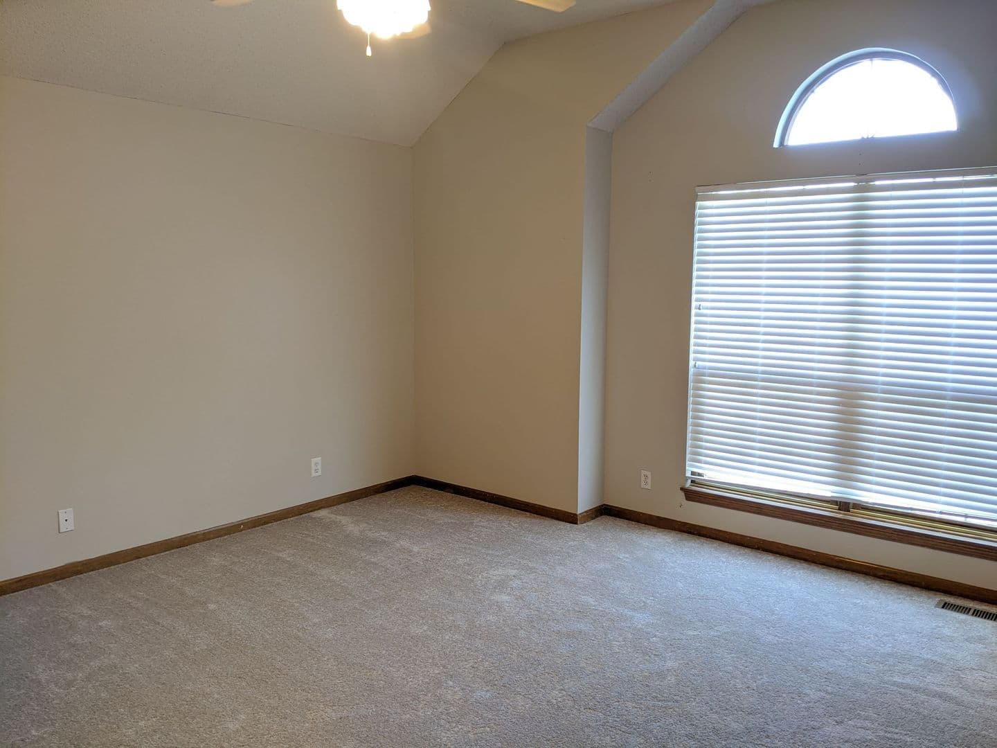 Overland Park House: 15641 Foster Street