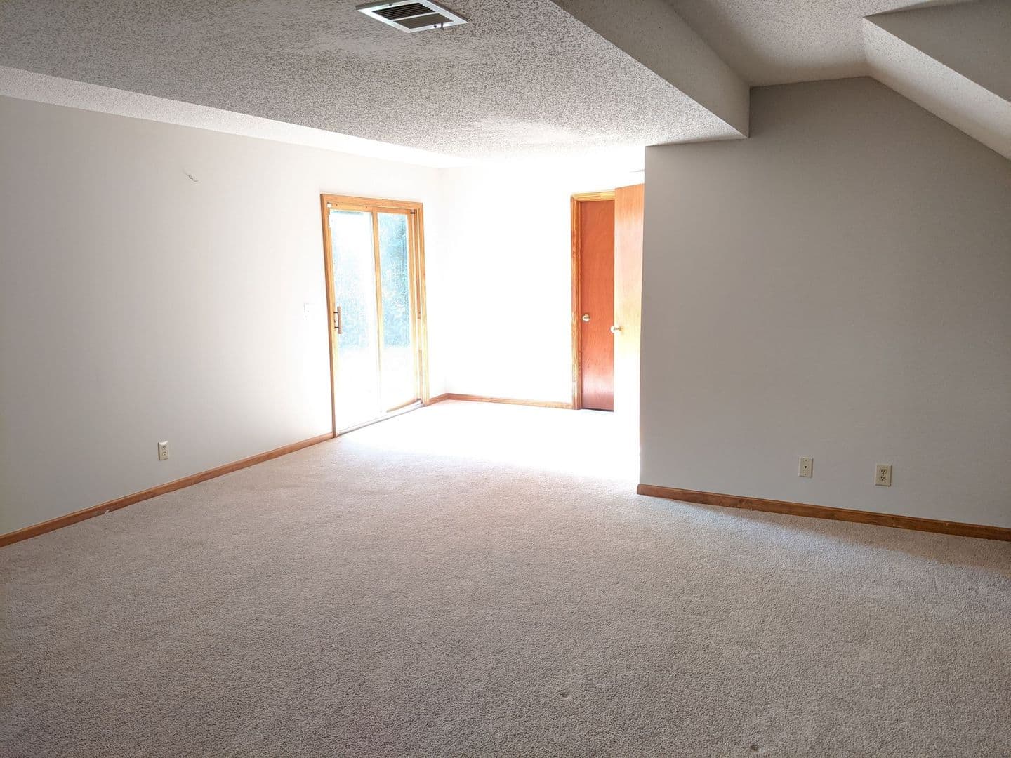 Overland Park House: 15641 Foster Street