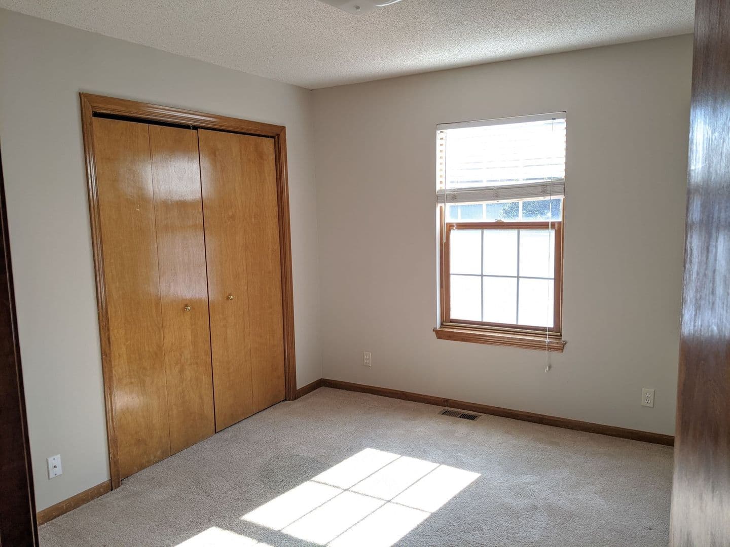 Overland Park House: 15641 Foster Street