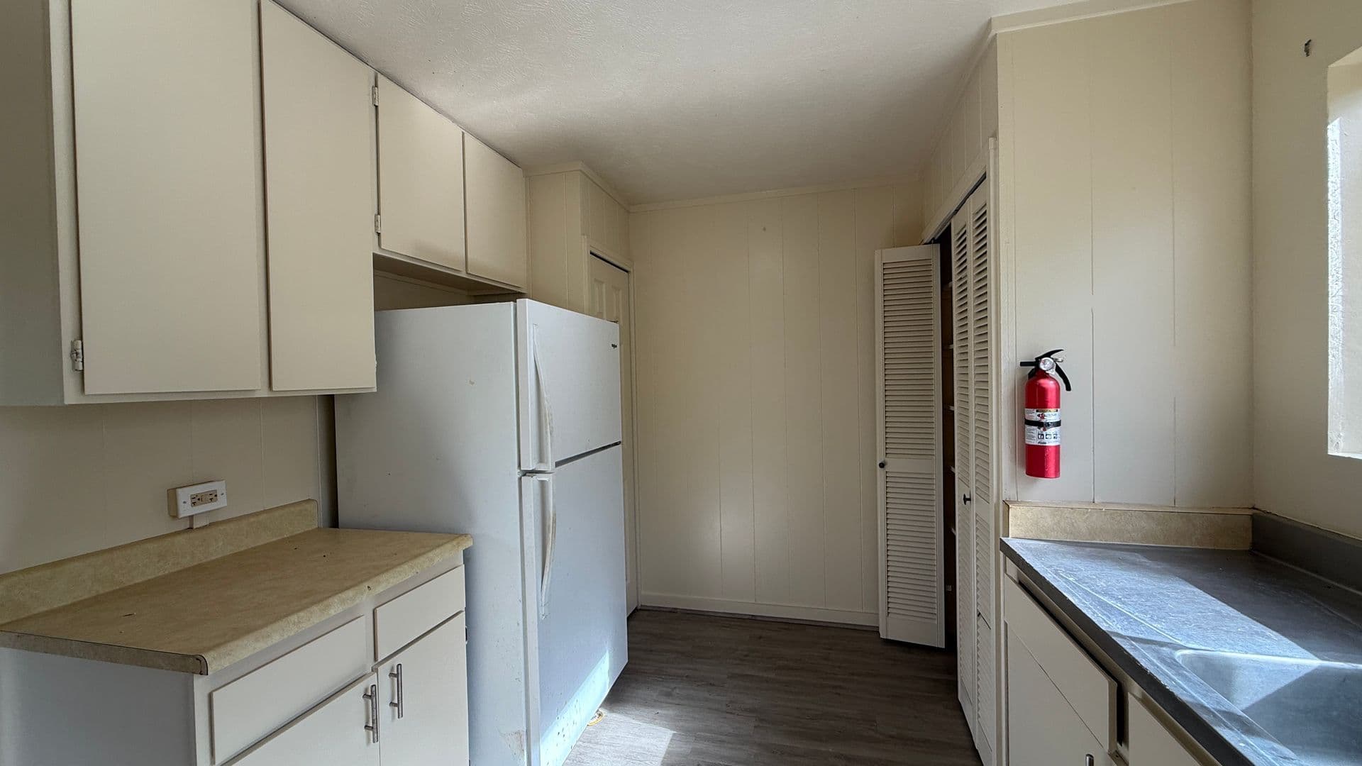 Wailuku Apartment: 219 W Waiko Rd #F Duplex Left