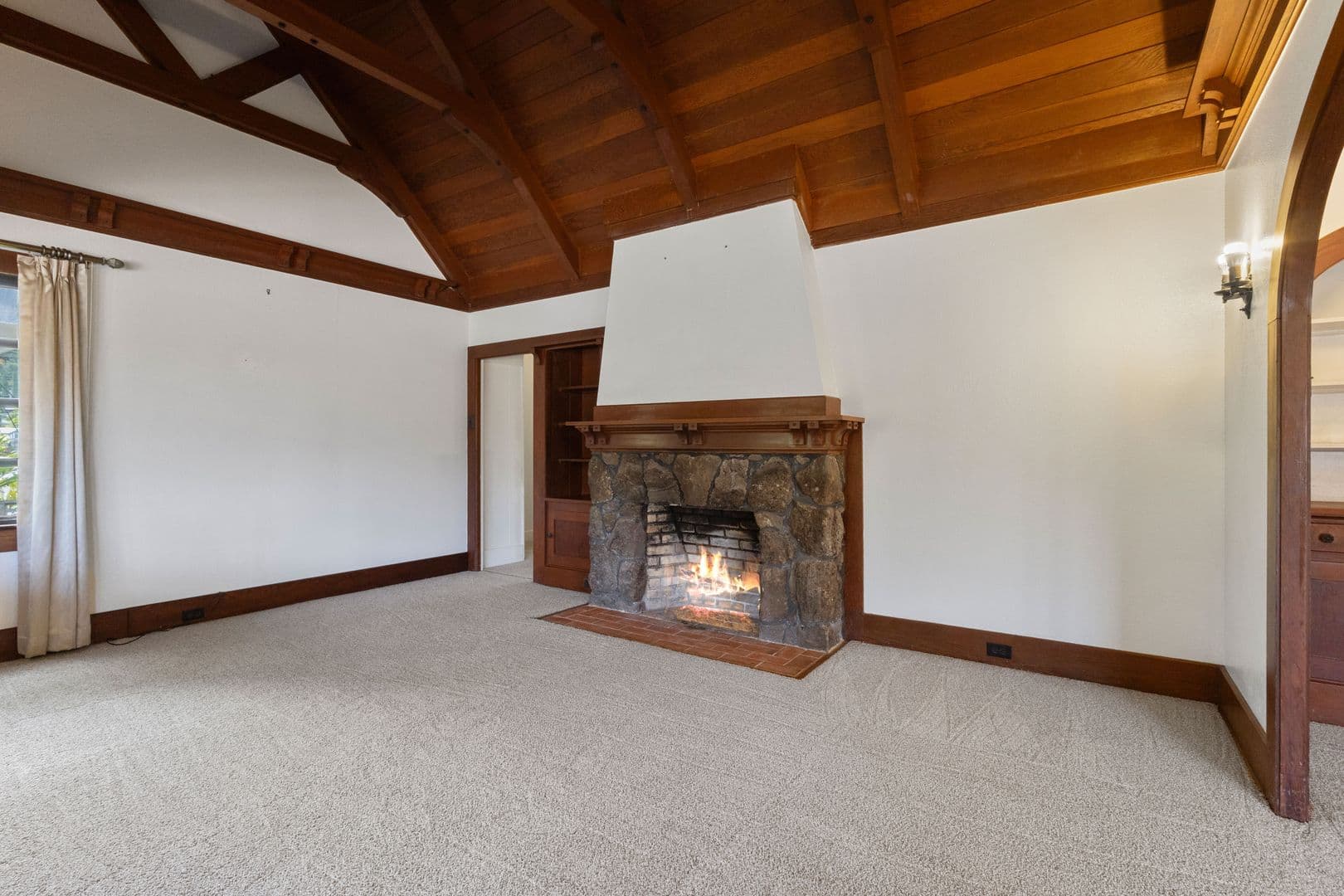 Honolulu House: 2910 Nanihale Place