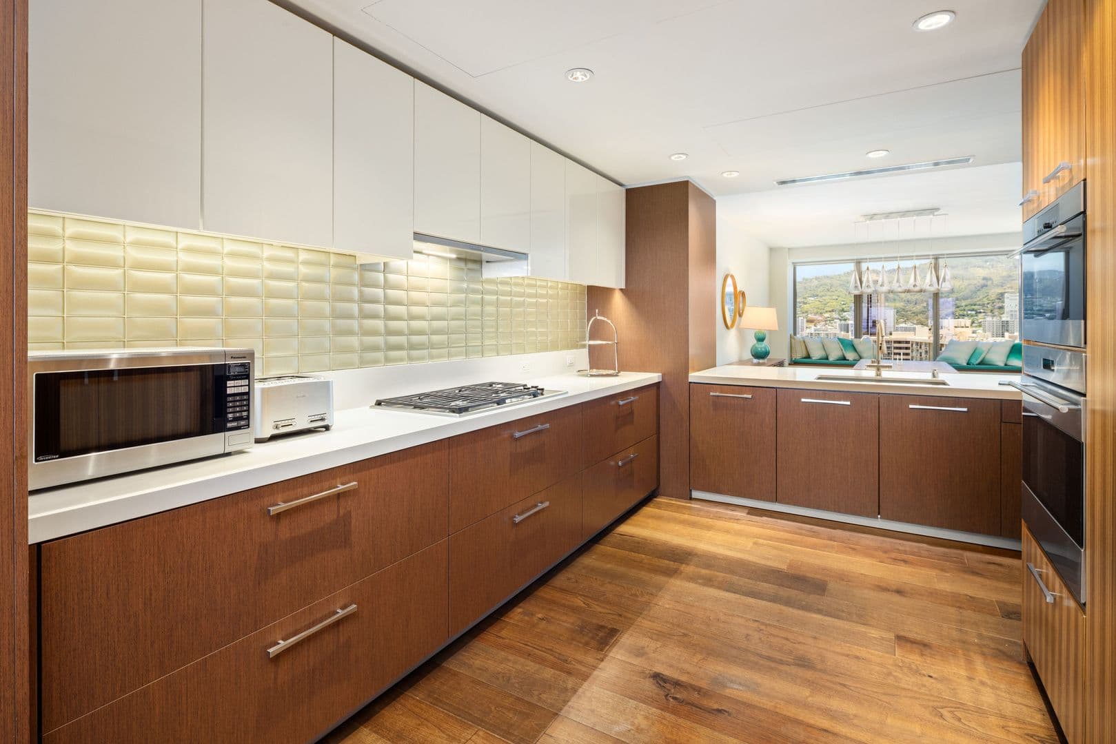 Honolulu Condo: 1555 Kapiolani Blvd #2000