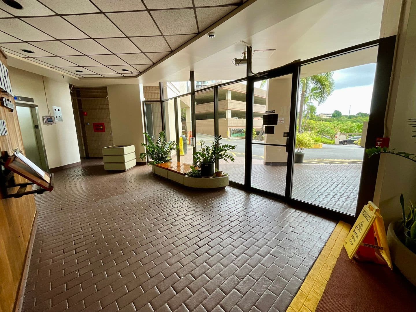 Aiea Condo: 98-351 Koauka Lp C1705