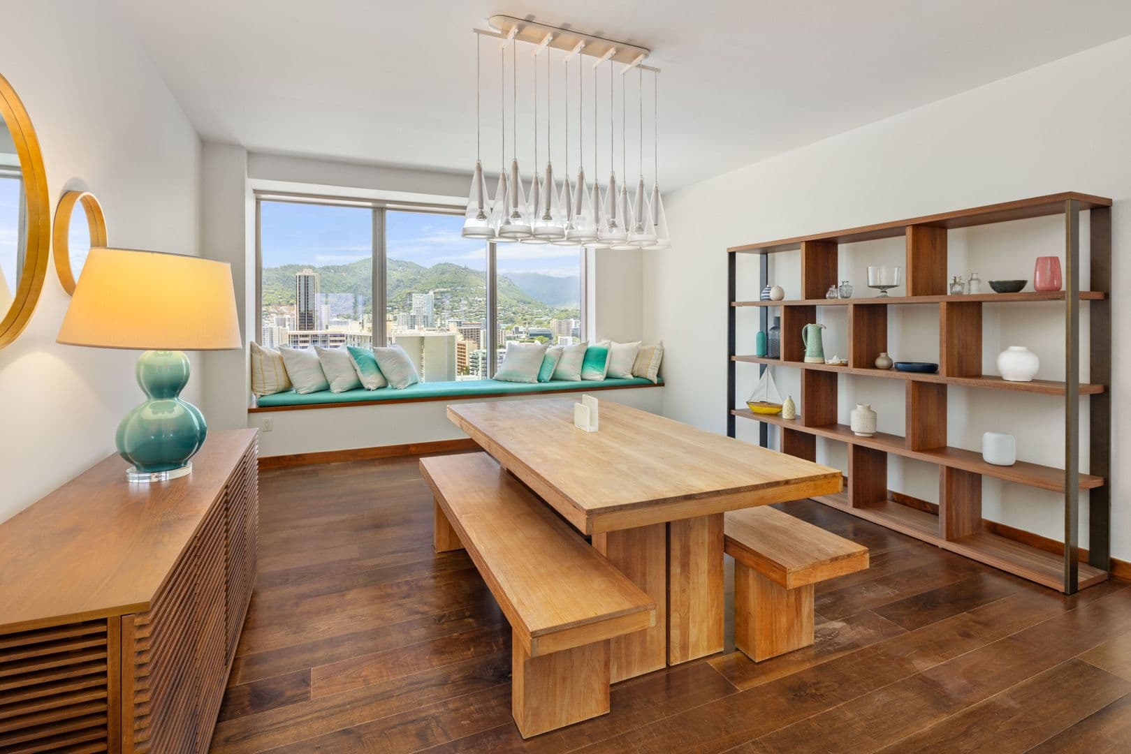 Honolulu Condo: 1555 Kapiolani Blvd #2000
