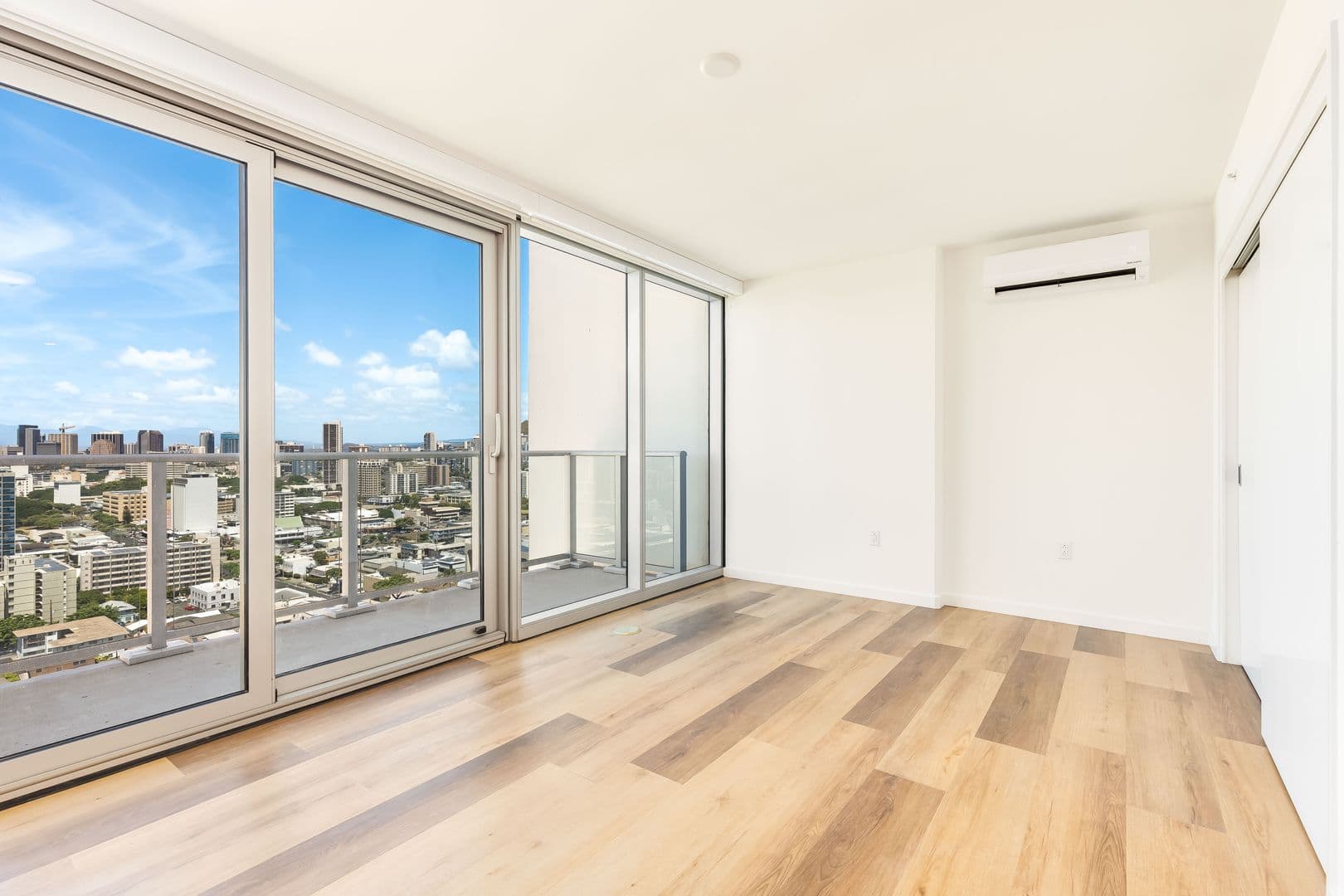 Honolulu Condo: 1515 Liona St #2410