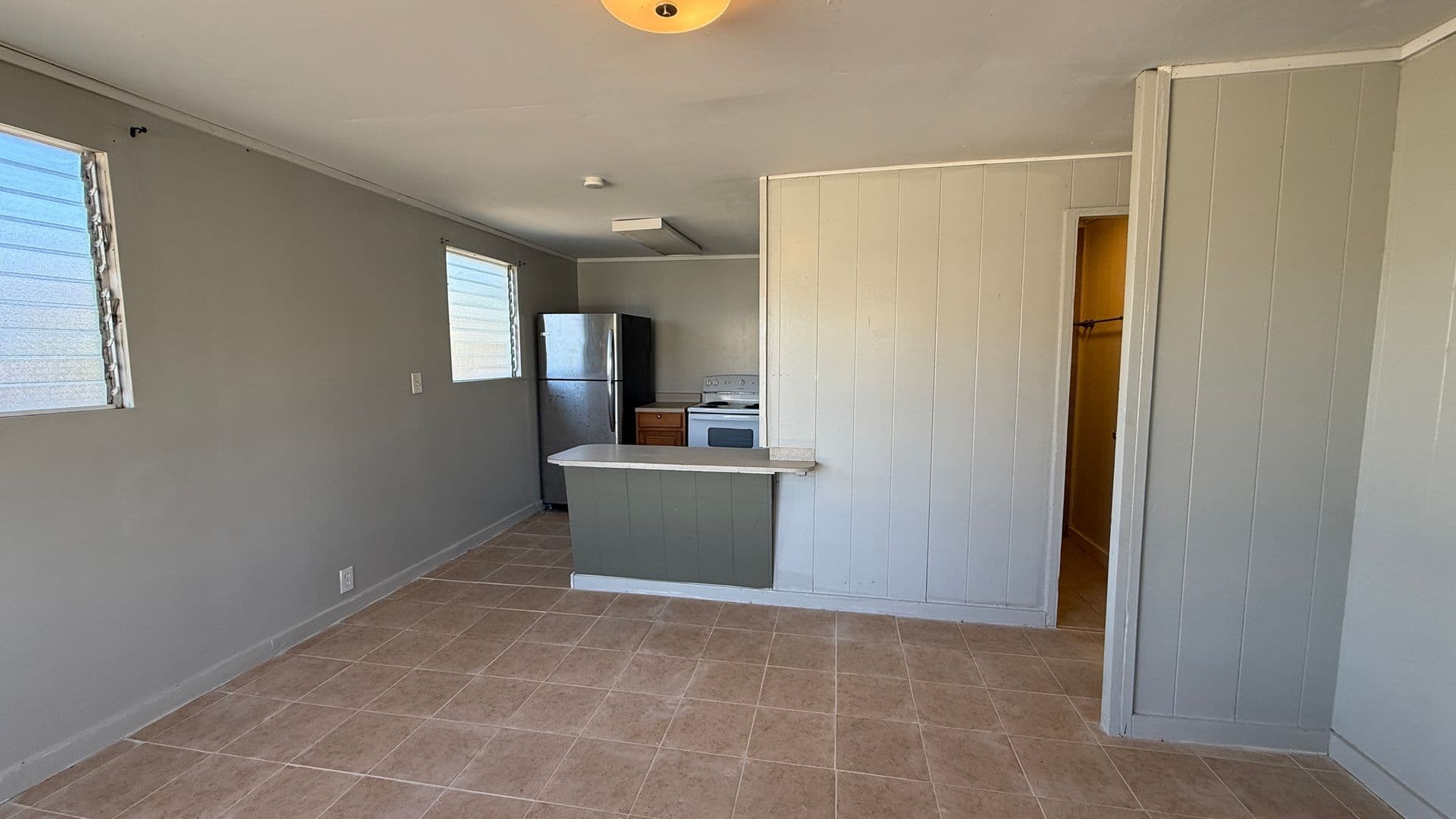 Wailuku House: 335 Momi Place #B