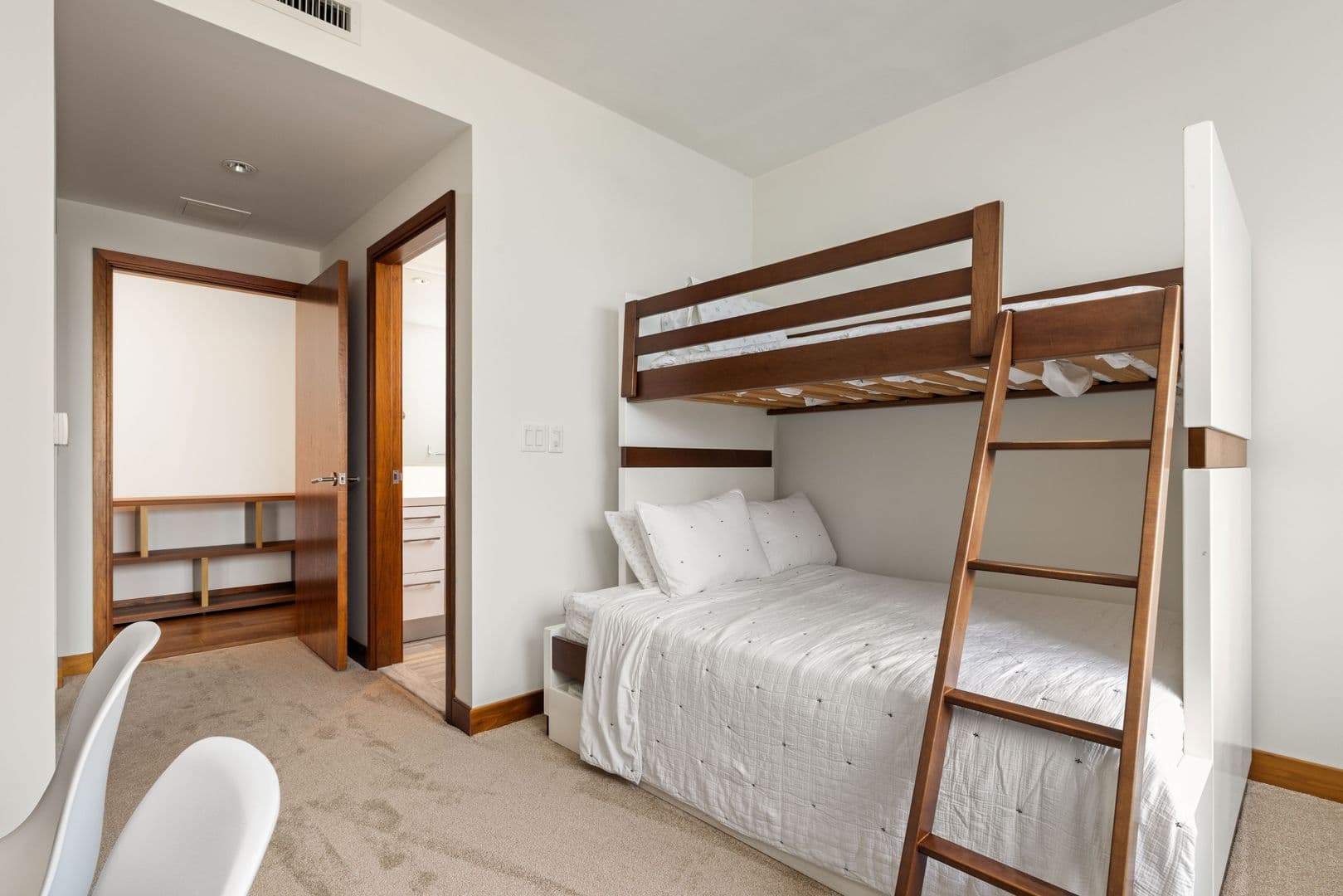 Honolulu Condo: 1555 Kapiolani Blvd #2000