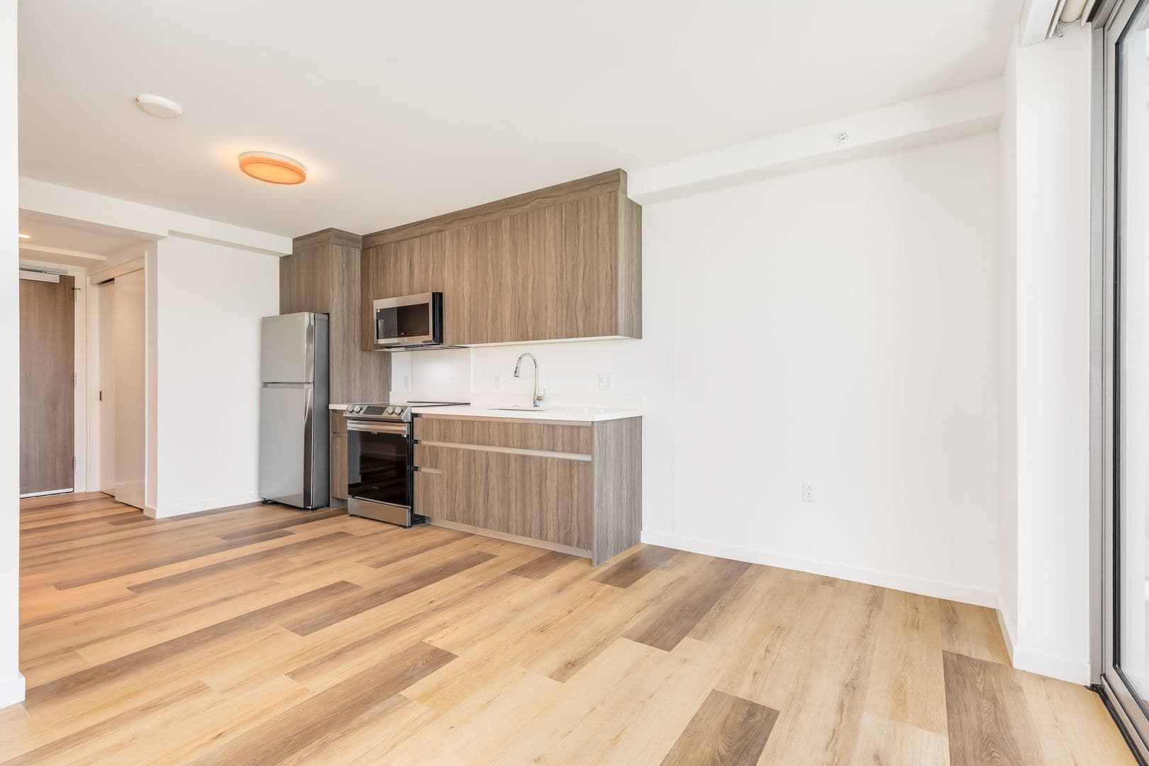 Honolulu Condo: 1515 Liona St #2410