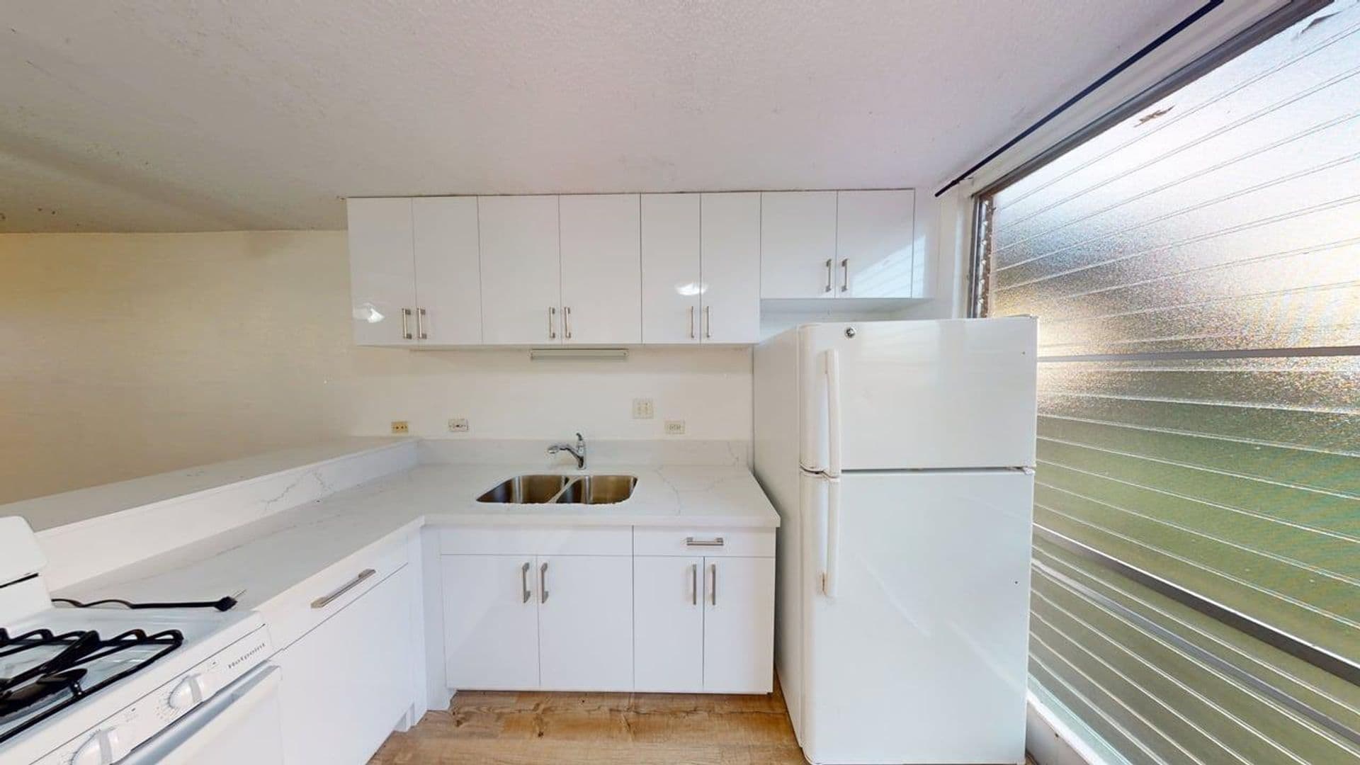 Aiea Condo: 98-080 Uao Pl. #B5