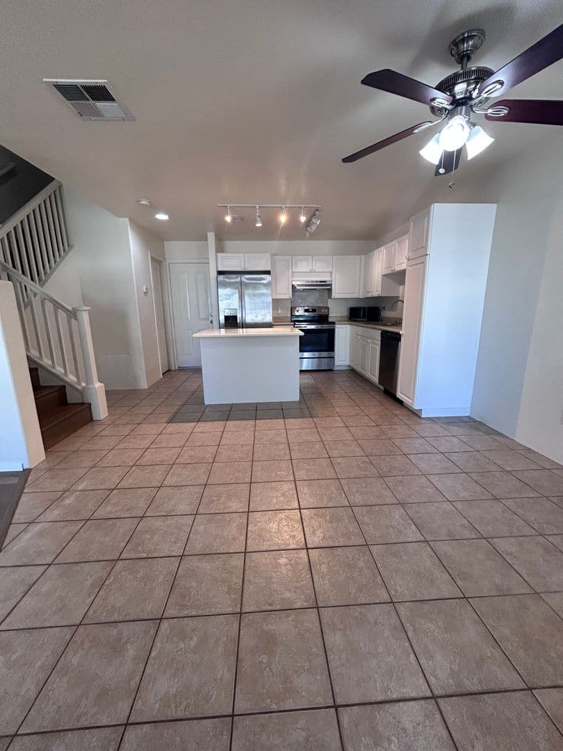 Ewa Beach Townhome: 91-2011 Kaioli Street #4403