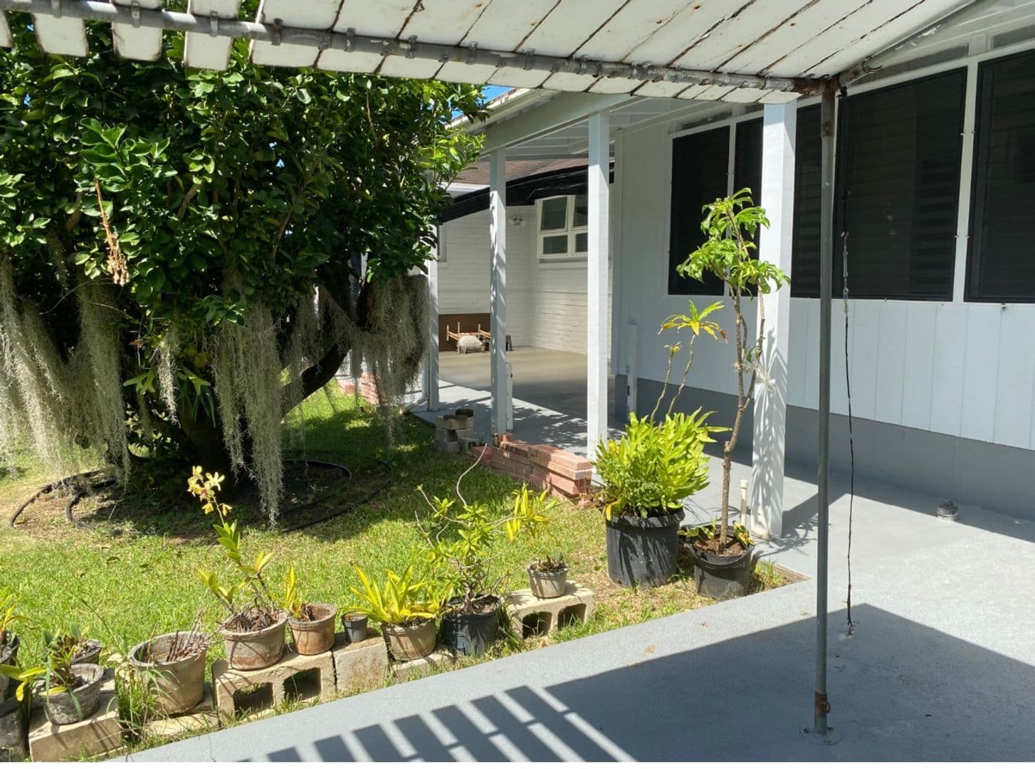 Honolulu House: 2621 Pali Hwy