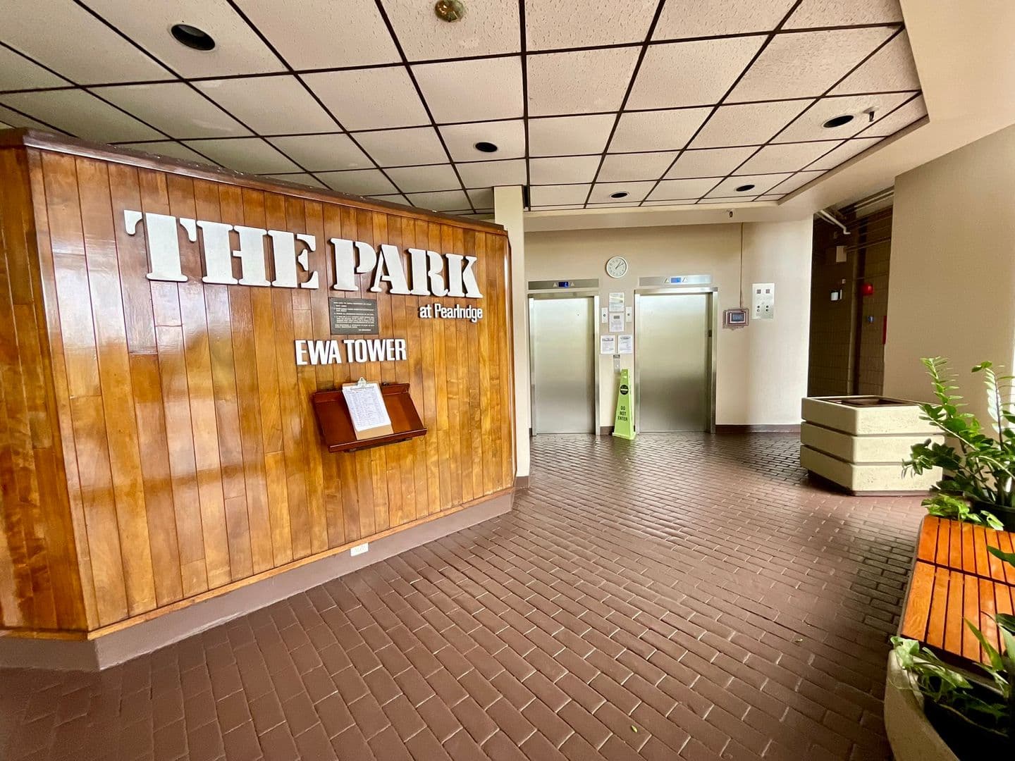 Aiea Condo: 98-351 Koauka Lp C1705
