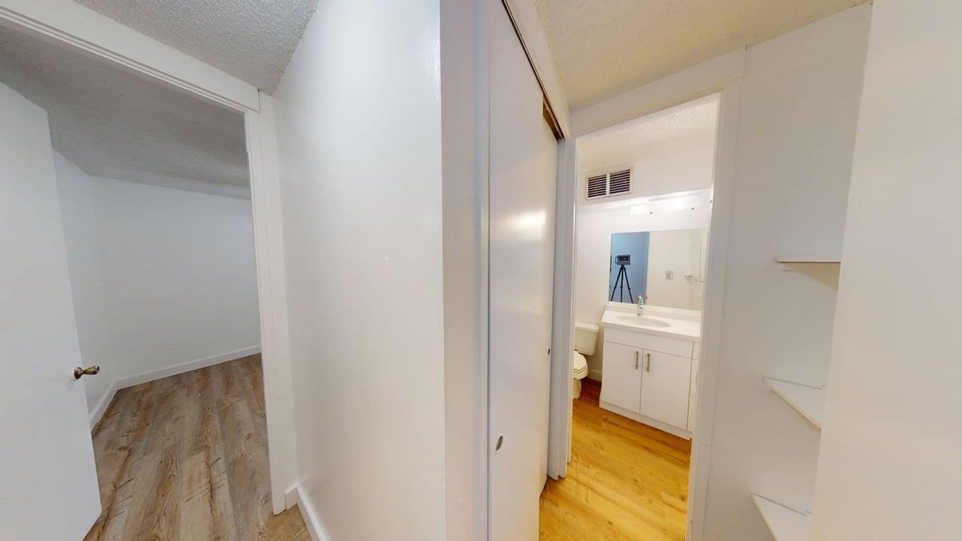 Aiea Condo: 98-080 Uao Pl. #B5