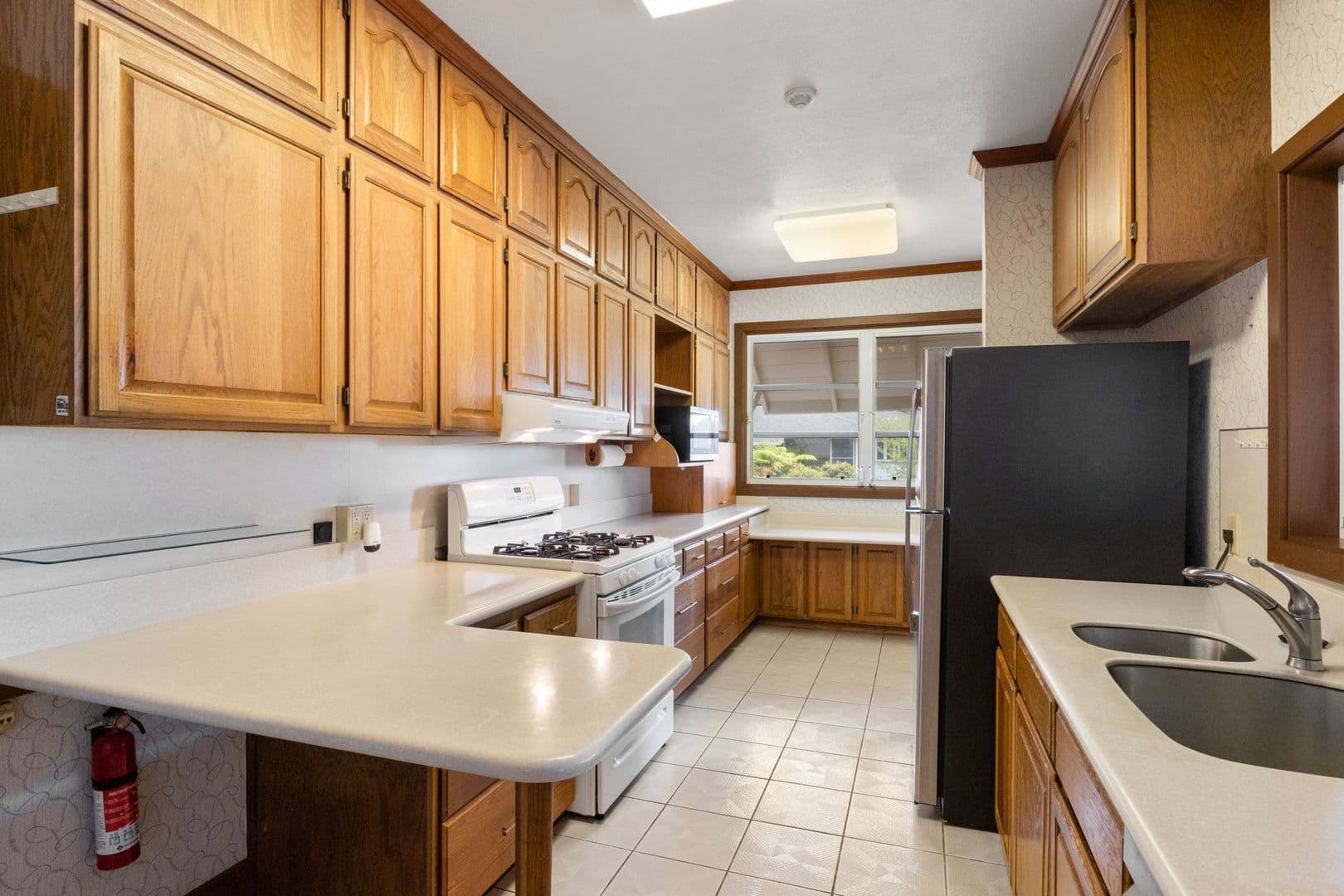 Honolulu House: 2910 Nanihale Place