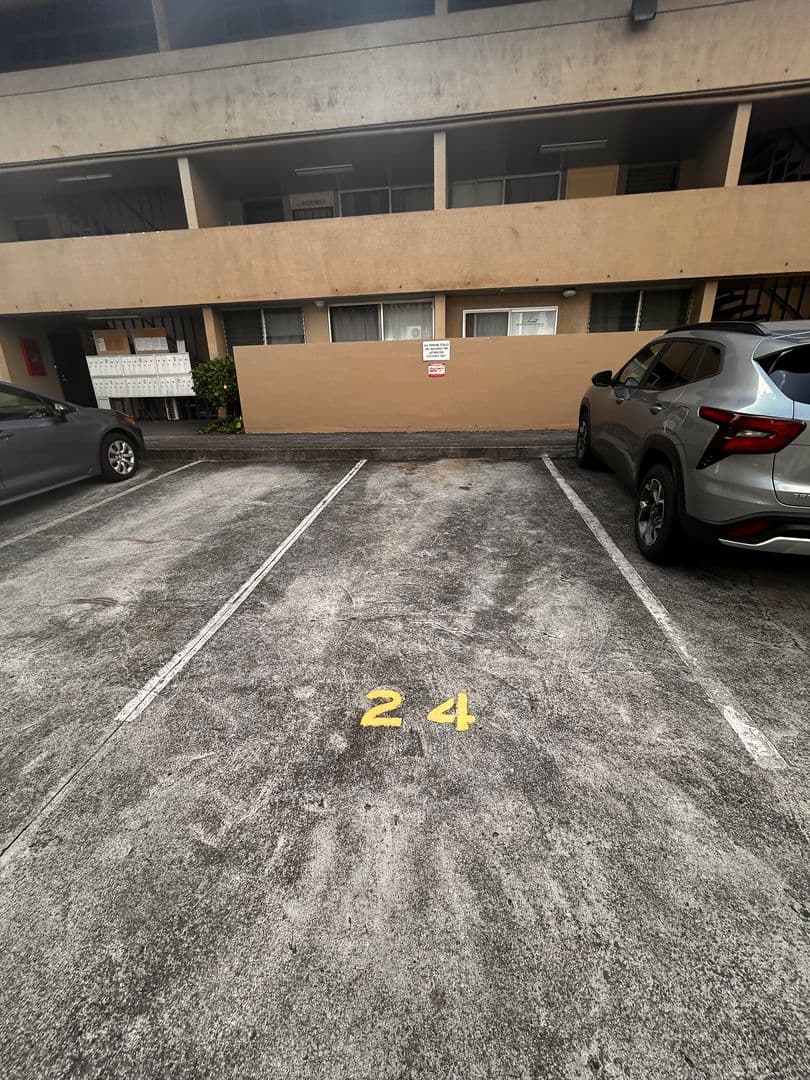 Aiea Condo: 98-080 Uao Pl. #B5