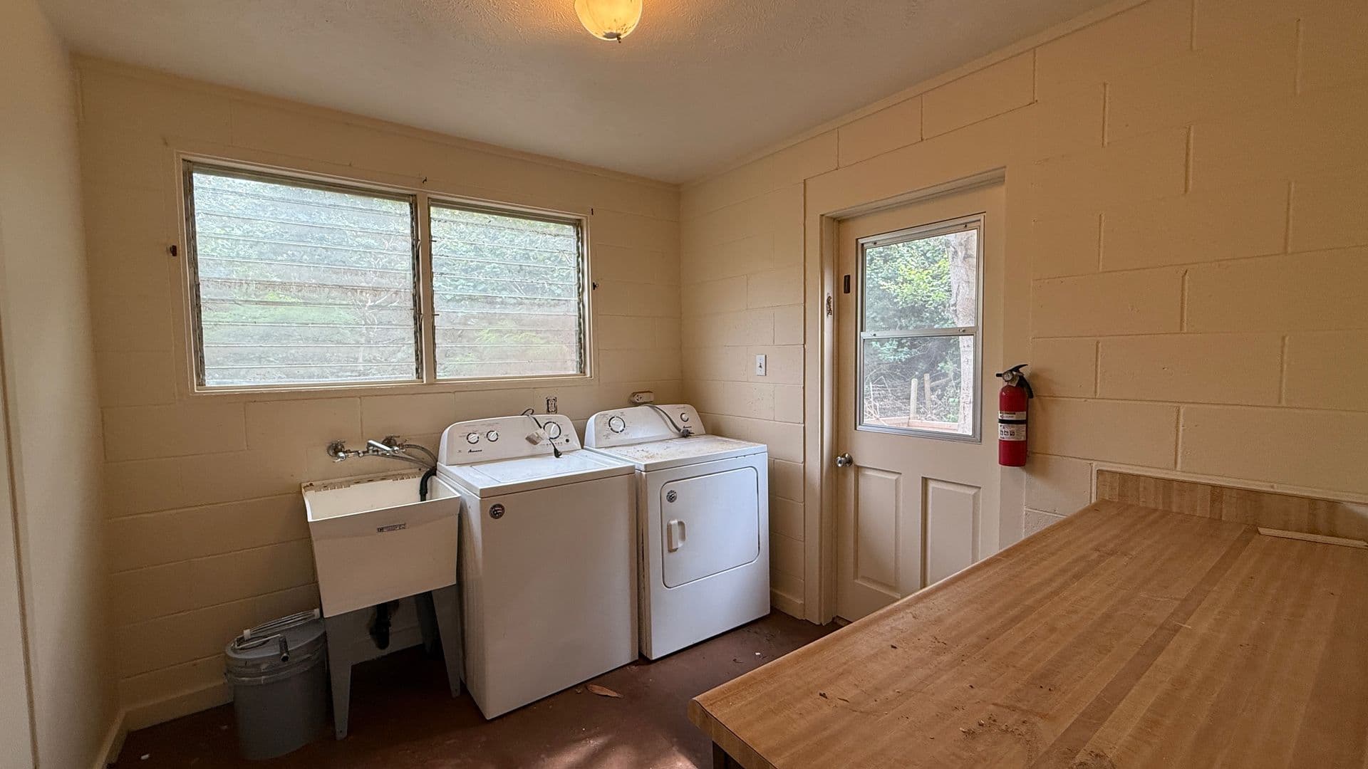 Wailuku Apartment: 219 W Waiko Rd #F Duplex Left