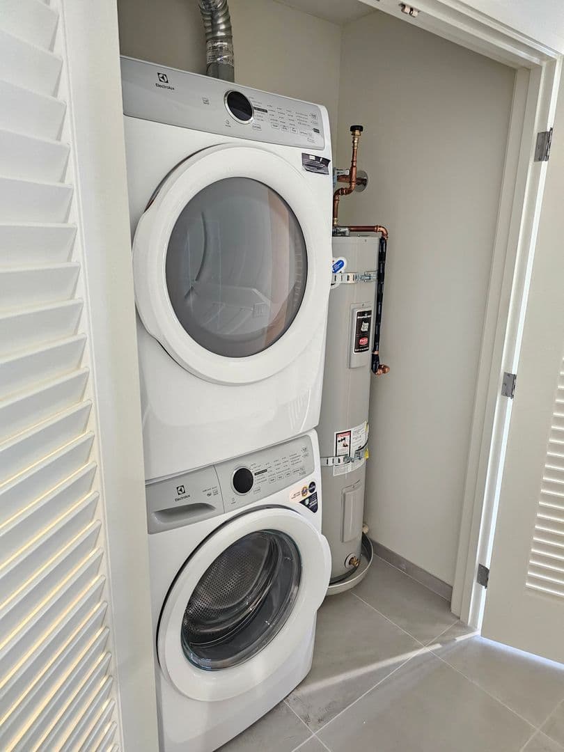 Honolulu Condo: 1388 Kapiolani Blvd #2809