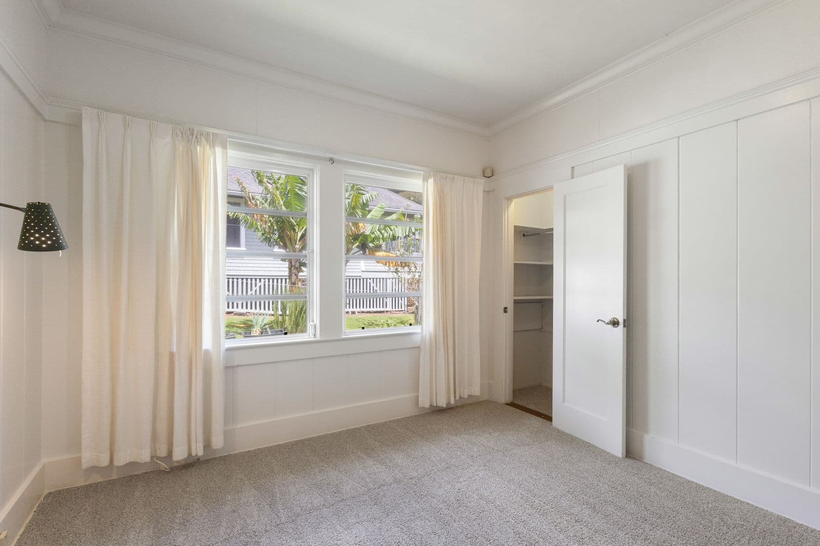 Honolulu House: 2910 Nanihale Place