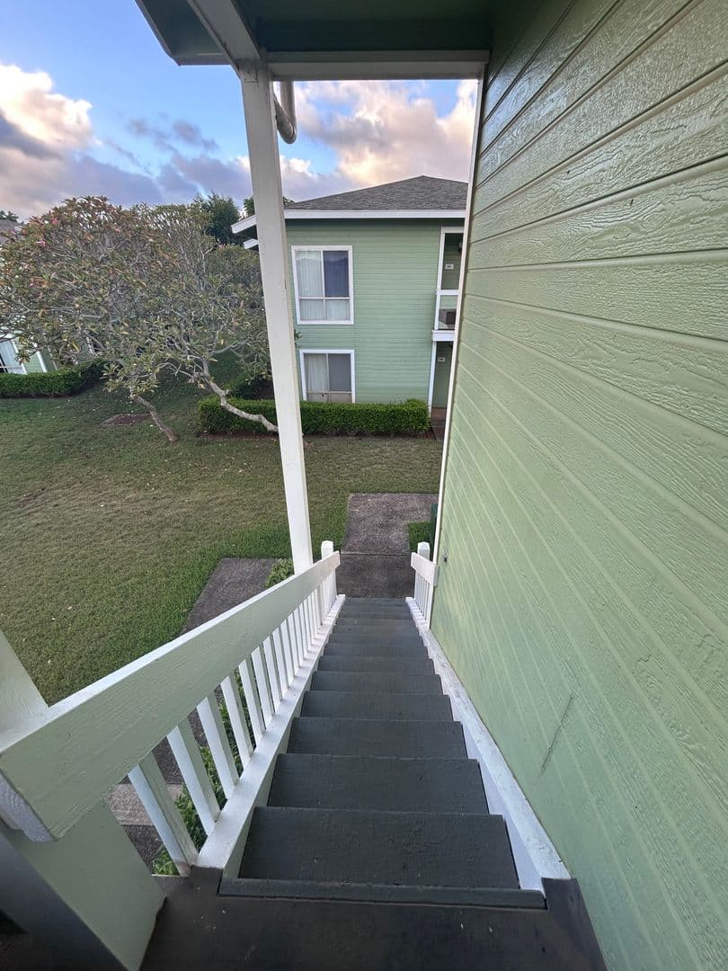 Mililani Condo: 94-436 Keaoopua Street 37D