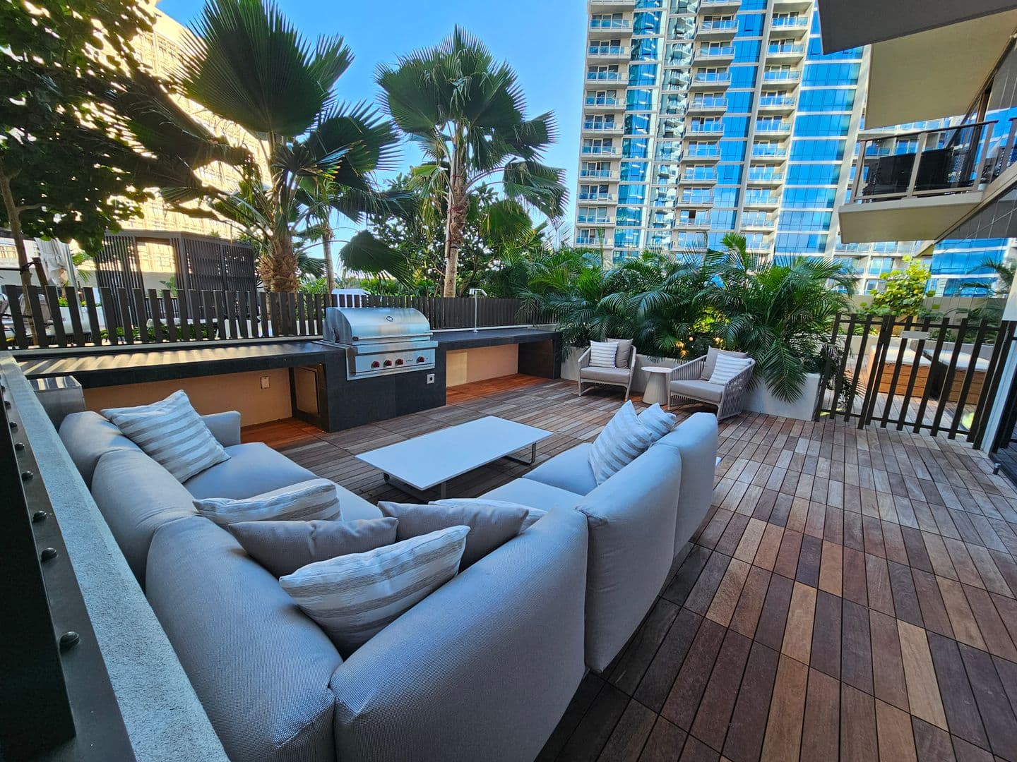 Honolulu Condo: 1388 Kapiolani Blvd #2809