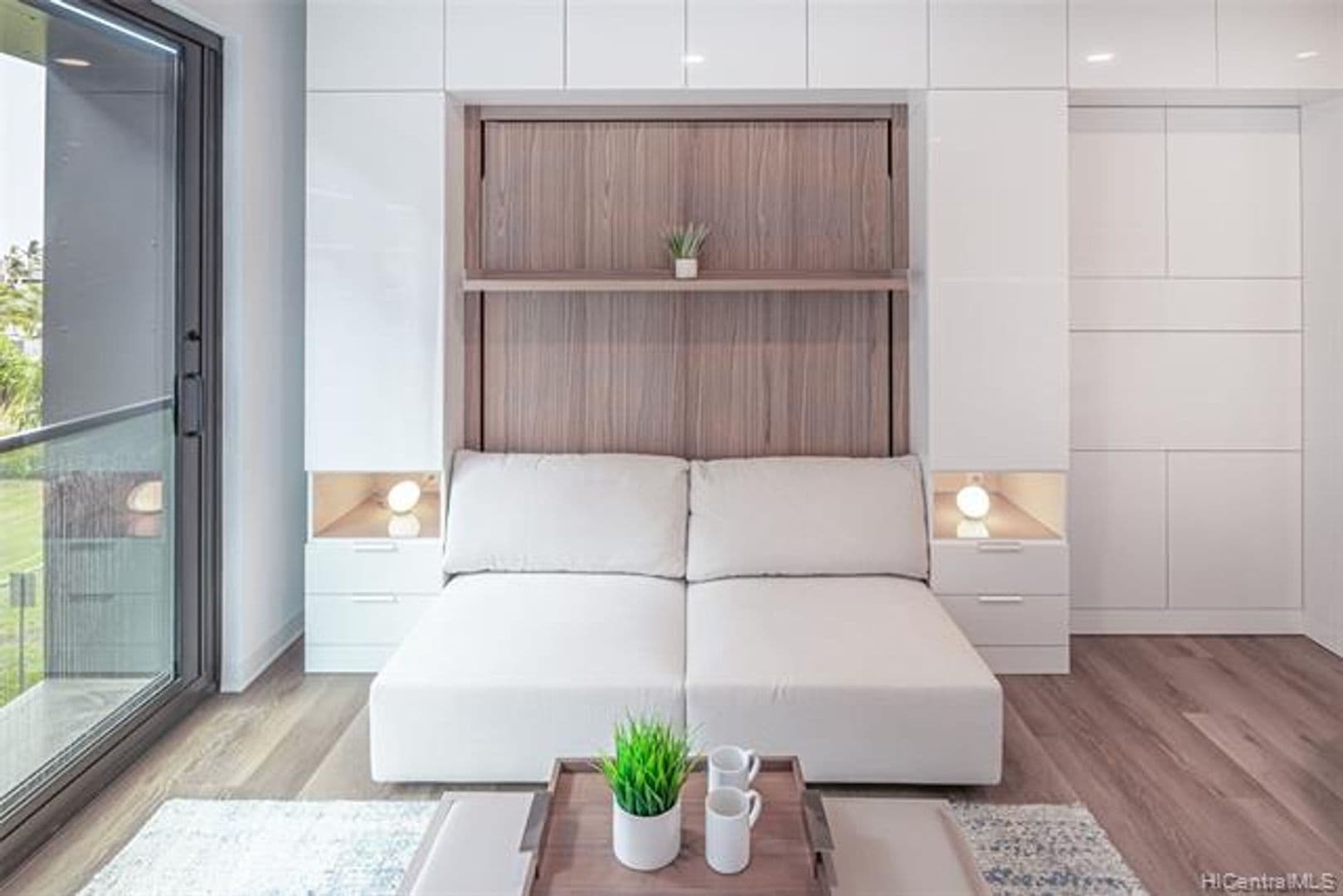 Honolulu Condo: 987 Queen St #327