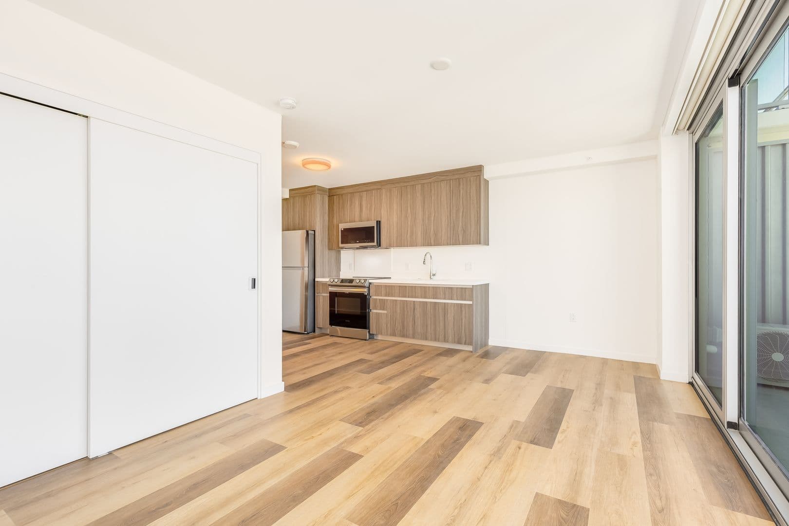Honolulu Condo: 1515 Liona St #2410